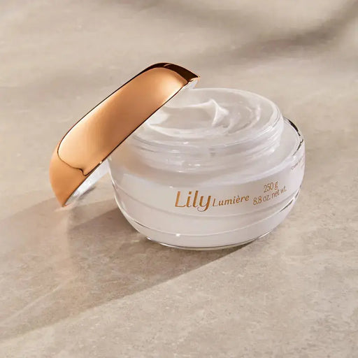 Lily Lumiere satin moisturising Body Cream - 250g 